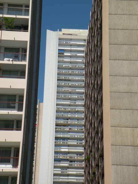  immeubles, fenêtres et balcons, 13e